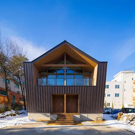 Hakuba White Fox Chalet Exterior photo