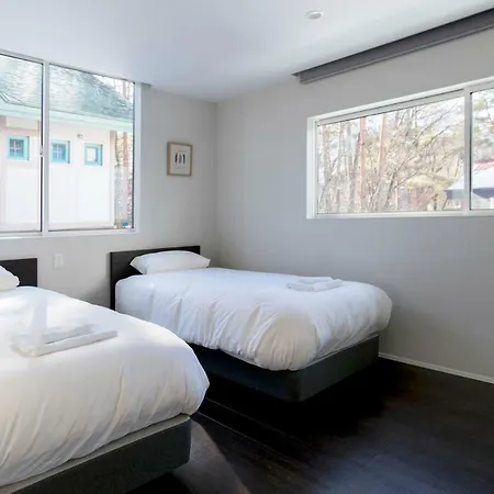 Hakuba White Fox Chalet Exterior photo